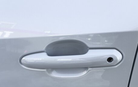 Toyota RAV4, 2025 год, 3 590 000 рублей, 13 фотография