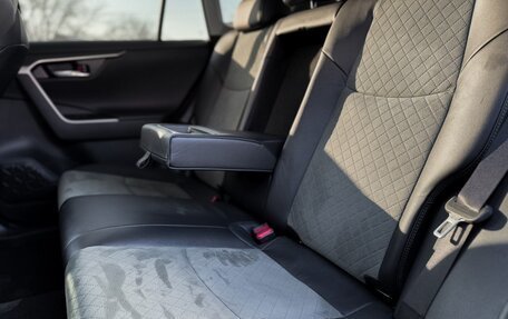 Toyota RAV4, 2025 год, 3 590 000 рублей, 22 фотография