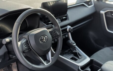 Toyota RAV4, 2025 год, 3 590 000 рублей, 26 фотография