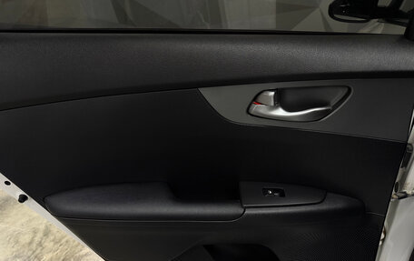 KIA Cerato IV, 2019 год, 1 780 000 рублей, 21 фотография