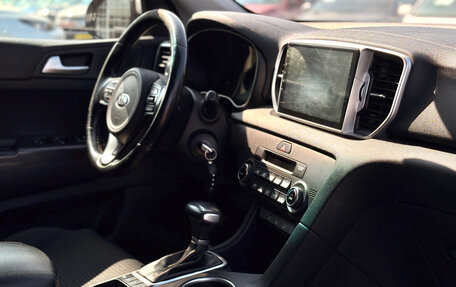 KIA Sportage IV рестайлинг, 2018 год, 1 900 000 рублей, 14 фотография