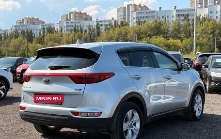 KIA Sportage IV рестайлинг, 2018 год, 1 900 000 рублей, 9 фотография