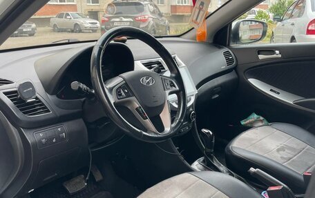 Hyundai Solaris II рестайлинг, 2015 год, 1 020 000 рублей, 7 фотография