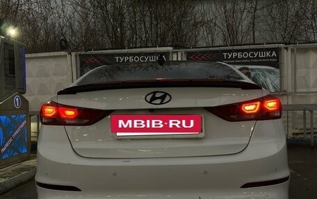 Hyundai Elantra VI рестайлинг, 2017 год, 1 080 000 рублей, 4 фотография