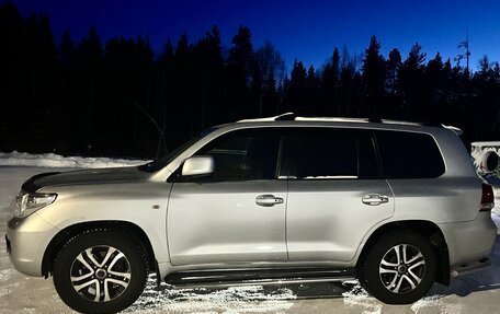 Toyota Land Cruiser 200, 2009 год, 2 300 000 рублей, 7 фотография