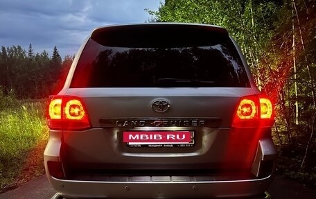 Toyota Land Cruiser 200, 2009 год, 2 300 000 рублей, 4 фотография