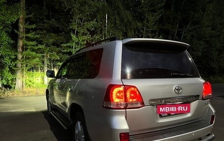 Toyota Land Cruiser 200, 2009 год, 2 300 000 рублей, 5 фотография