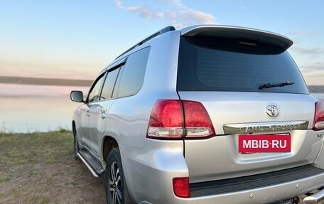 Toyota Land Cruiser 200, 2009 год, 2 300 000 рублей, 11 фотография
