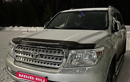 Toyota Land Cruiser 200, 2009 год, 2 300 000 рублей, 6 фотография