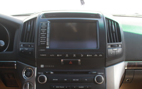 Toyota Land Cruiser 200, 2010 год, 3 250 000 рублей, 15 фотография