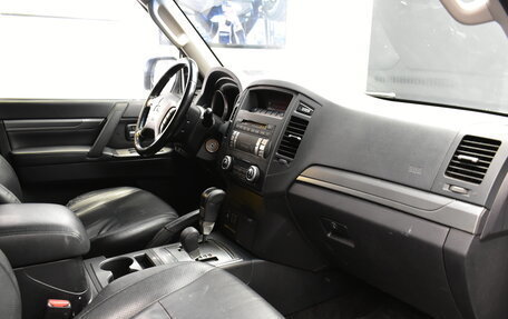 Mitsubishi Pajero IV, 2010 год, 1 560 000 рублей, 7 фотография