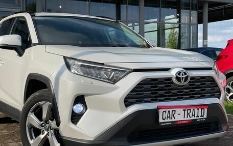 Toyota RAV4, 2019 год, 2 799 000 рублей, 8 фотография