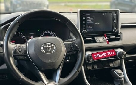 Toyota RAV4, 2019 год, 2 799 000 рублей, 27 фотография