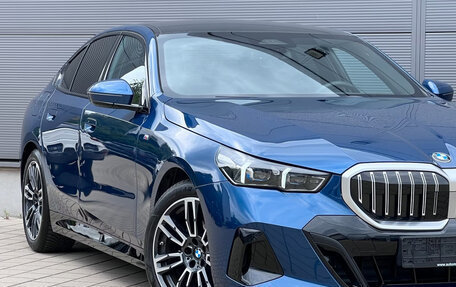 BMW 5 серия, 2023 год, 6 290 000 рублей, 3 фотография