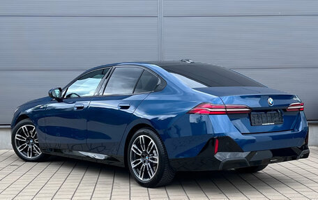 BMW 5 серия, 2023 год, 6 290 000 рублей, 6 фотография