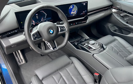 BMW 5 серия, 2023 год, 6 290 000 рублей, 11 фотография