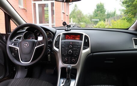 Opel Astra J, 2011 год, 900 000 рублей, 3 фотография