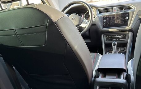 Volkswagen Tiguan II, 2021 год, 2 900 000 рублей, 3 фотография