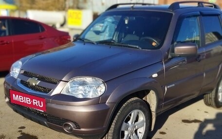 Chevrolet Niva I рестайлинг, 2014 год, 690 000 рублей, 2 фотография
