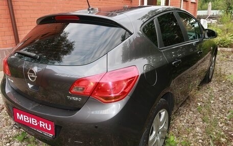 Opel Astra J, 2011 год, 900 000 рублей, 9 фотография