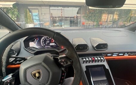 Lamborghini Huracán, 2021 год, 25 000 000 рублей, 9 фотография