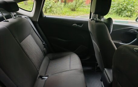 Opel Astra J, 2013 год, 720 000 рублей, 5 фотография