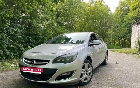 Opel Astra J, 2013 год, 720 000 рублей, 2 фотография