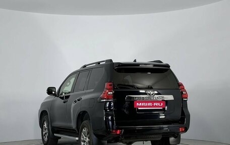 Toyota Land Cruiser Prado 150 рестайлинг 2, 2017 год, 4 300 000 рублей, 12 фотография
