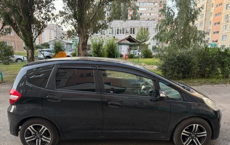 Honda Fit III, 2011 год, 820 000 рублей, 3 фотография