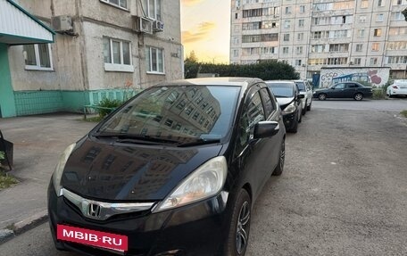 Honda Fit III, 2011 год, 820 000 рублей, 2 фотография