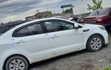 KIA Rio III рестайлинг, 2015 год, 638 000 рублей, 2 фотография