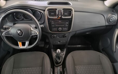 Renault Logan II, 2018 год, 857 287 рублей, 10 фотография