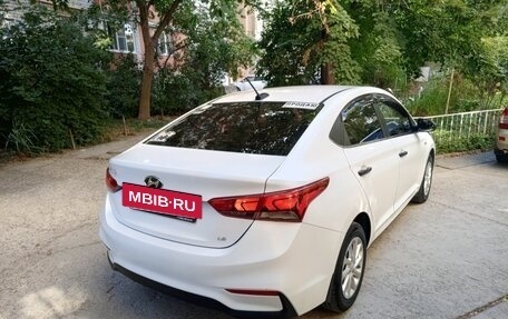 Hyundai Solaris II рестайлинг, 2017 год, 1 100 000 рублей, 4 фотография
