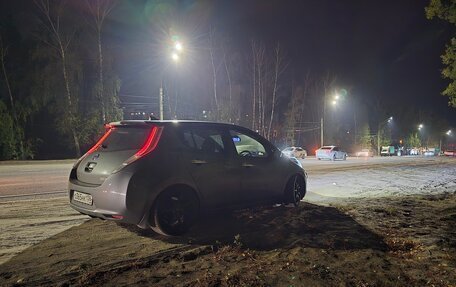 Nissan Leaf I, 2016 год, 1 100 000 рублей, 2 фотография