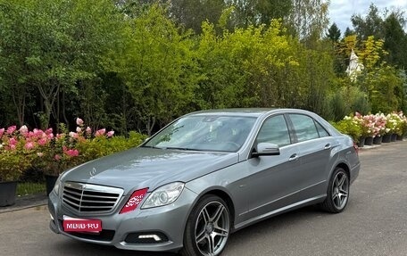 Mercedes-Benz E-Класс, 2009 год, 935 000 рублей, 1 фотография