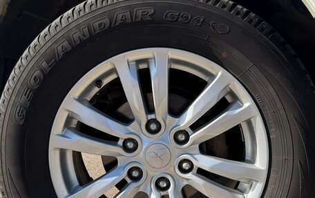 Mitsubishi Pajero IV, 2014 год, 2 900 000 рублей, 8 фотография