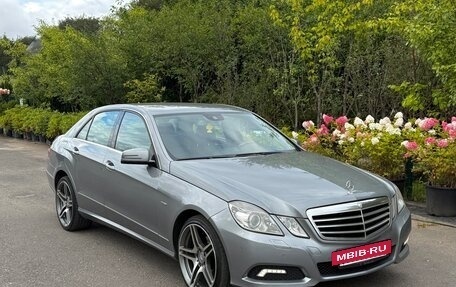 Mercedes-Benz E-Класс, 2009 год, 935 000 рублей, 3 фотография