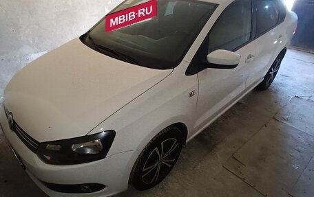 Volkswagen Polo VI (EU Market), 2011 год, 820 000 рублей, 3 фотография