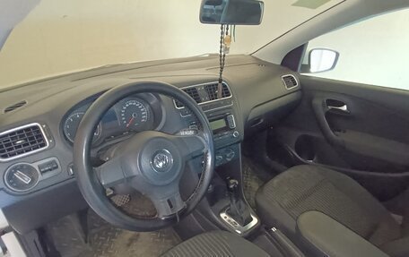 Volkswagen Polo VI (EU Market), 2011 год, 820 000 рублей, 18 фотография