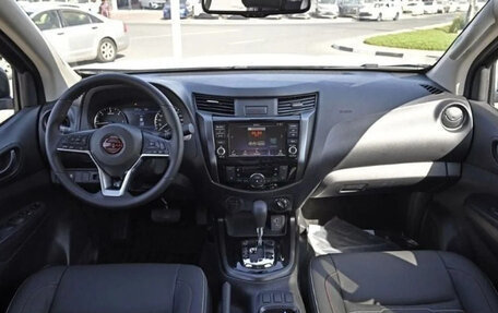 Nissan Navara (Frontier), 2025 год, 4 740 000 рублей, 8 фотография