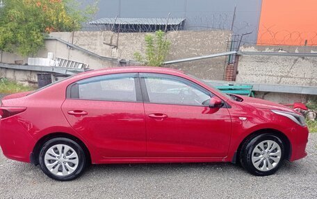 KIA Rio III рестайлинг, 2017 год, 1 030 000 рублей, 3 фотография