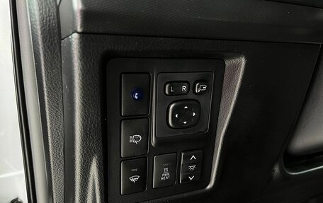 Toyota Land Cruiser Prado 150 рестайлинг 2, 2012 год, 2 449 000 рублей, 20 фотография