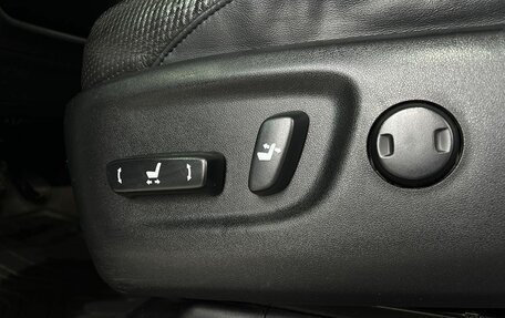 Toyota Land Cruiser Prado 150 рестайлинг 2, 2012 год, 2 449 000 рублей, 21 фотография