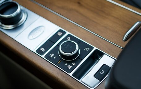 Land Rover Range Rover IV рестайлинг, 2020 год, 10 990 000 рублей, 18 фотография