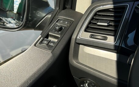 Volkswagen Multivan T6 рестайлинг, 2019 год, 4 977 900 рублей, 21 фотография