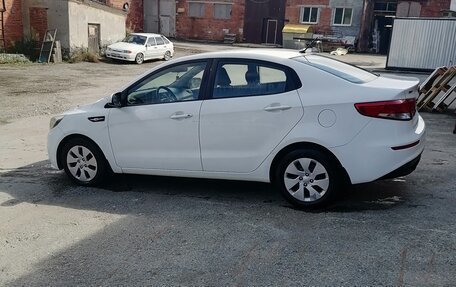 KIA Rio III рестайлинг, 2016 год, 680 000 рублей, 2 фотография