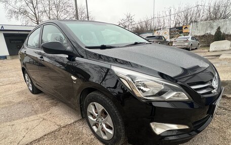 Hyundai Solaris II рестайлинг, 2015 год, 1 100 000 рублей, 6 фотография