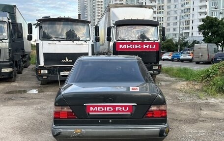 Mercedes-Benz E-Класс, 1994 год, 550 000 рублей, 5 фотография