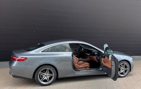 Mercedes-Benz E-Класс, 2019 год, 3 100 000 рублей, 8 фотография