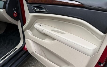 Cadillac SRX II рестайлинг, 2011 год, 1 350 000 рублей, 12 фотография